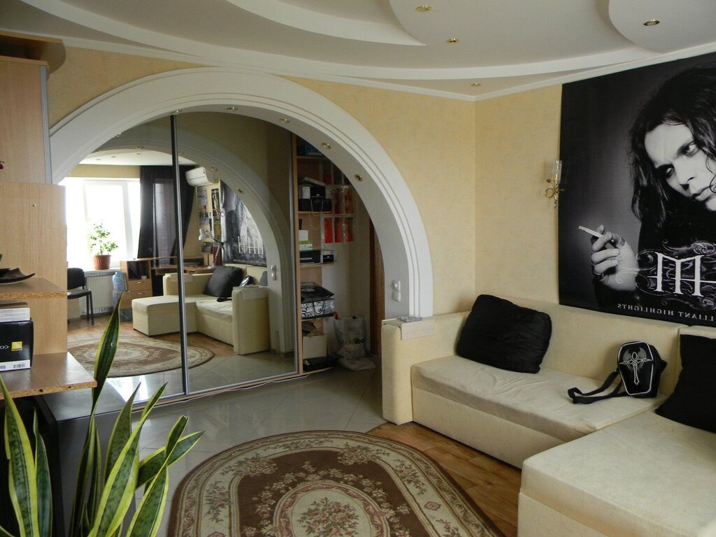 Drywall arches in the living room