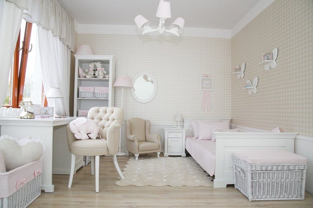 Белая детская комната