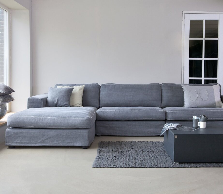 Большой серый угловой диван
