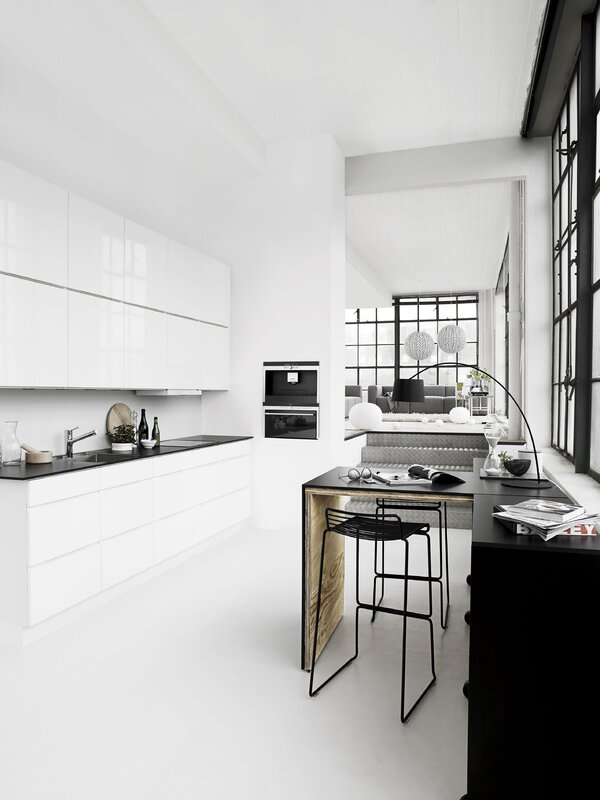 Black and white kitchens in the interior