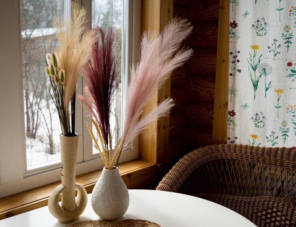 Decorative feathers for the interior