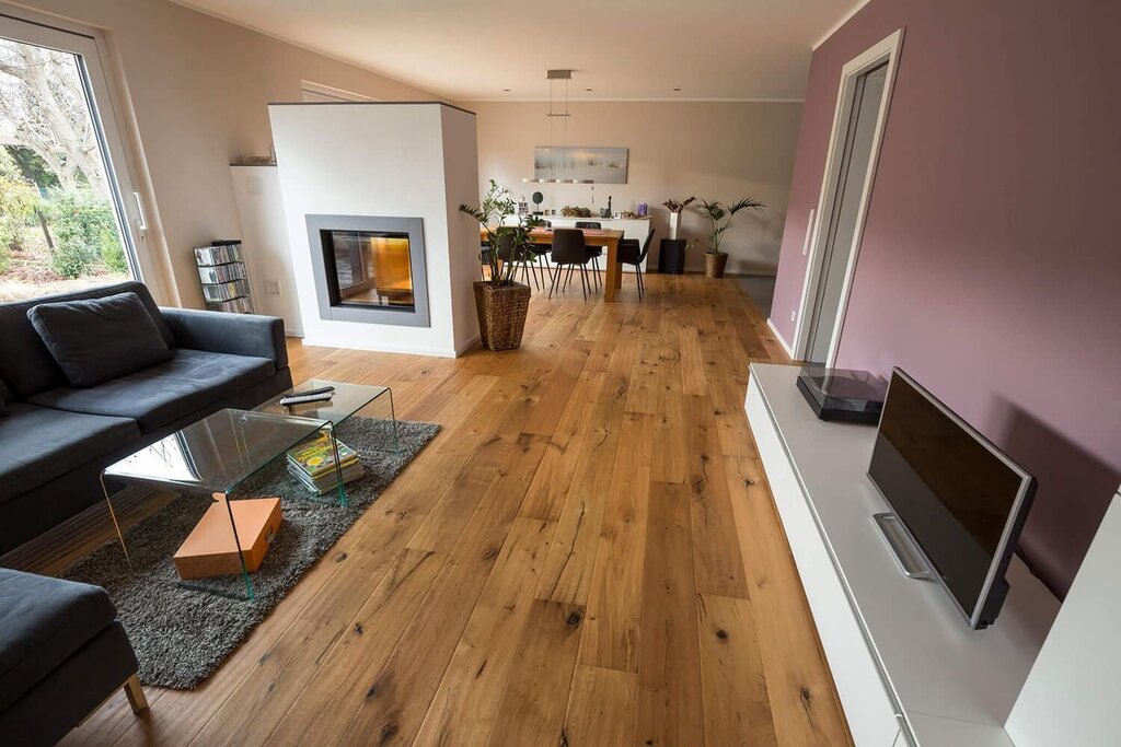 Wooden floor in the apartment