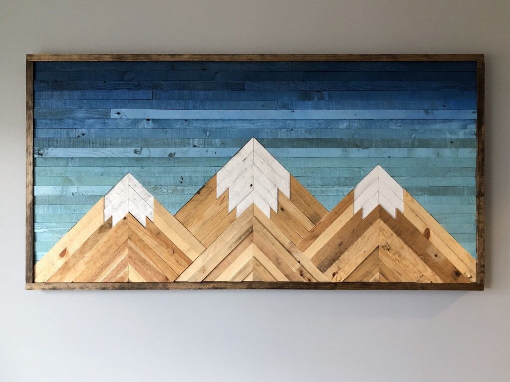 Деревянное панно горы