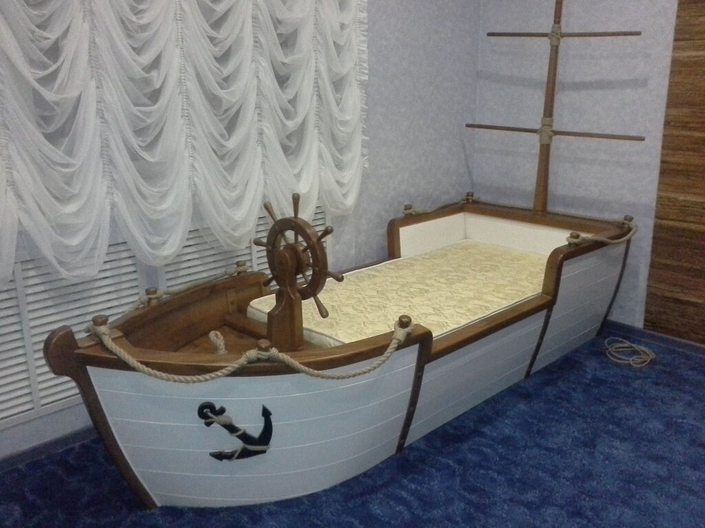 Children's bed ship