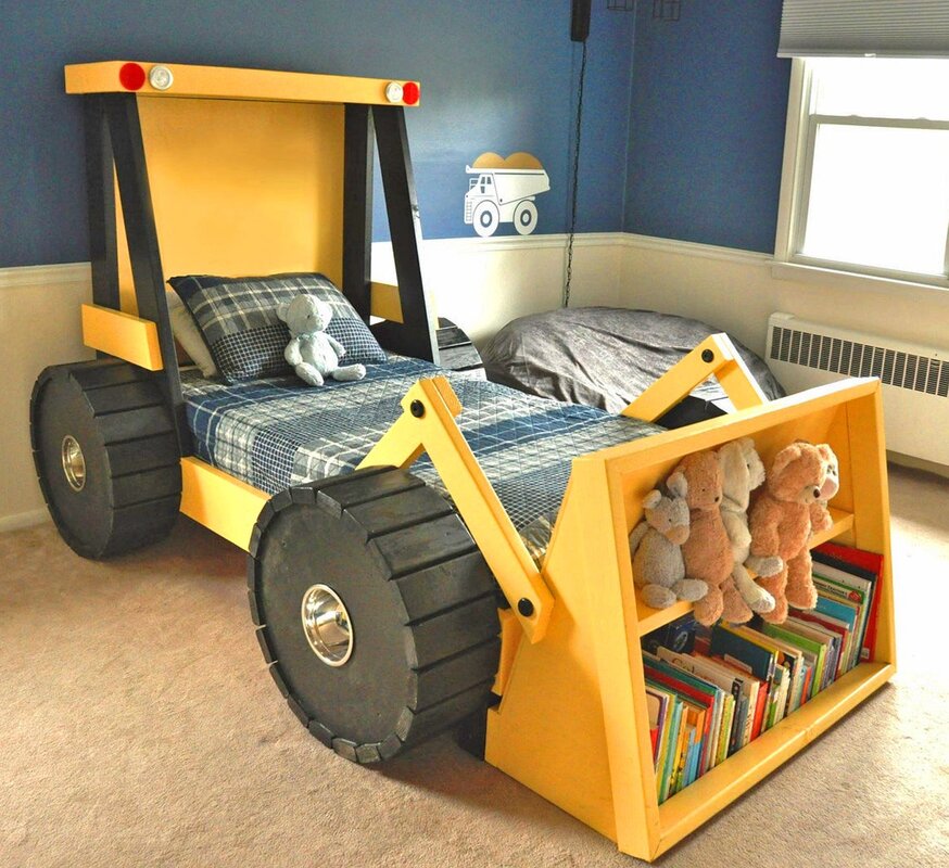 Детская кровать трактор