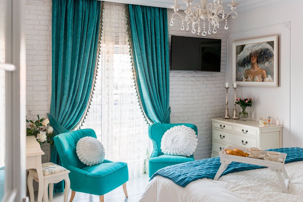 Children's room with turquoise curtains