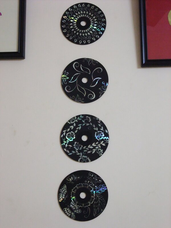 Wall decor discs