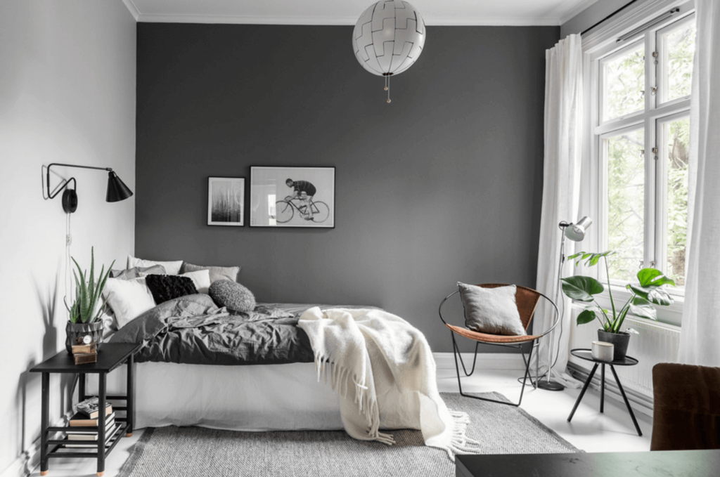 Room design in gray color