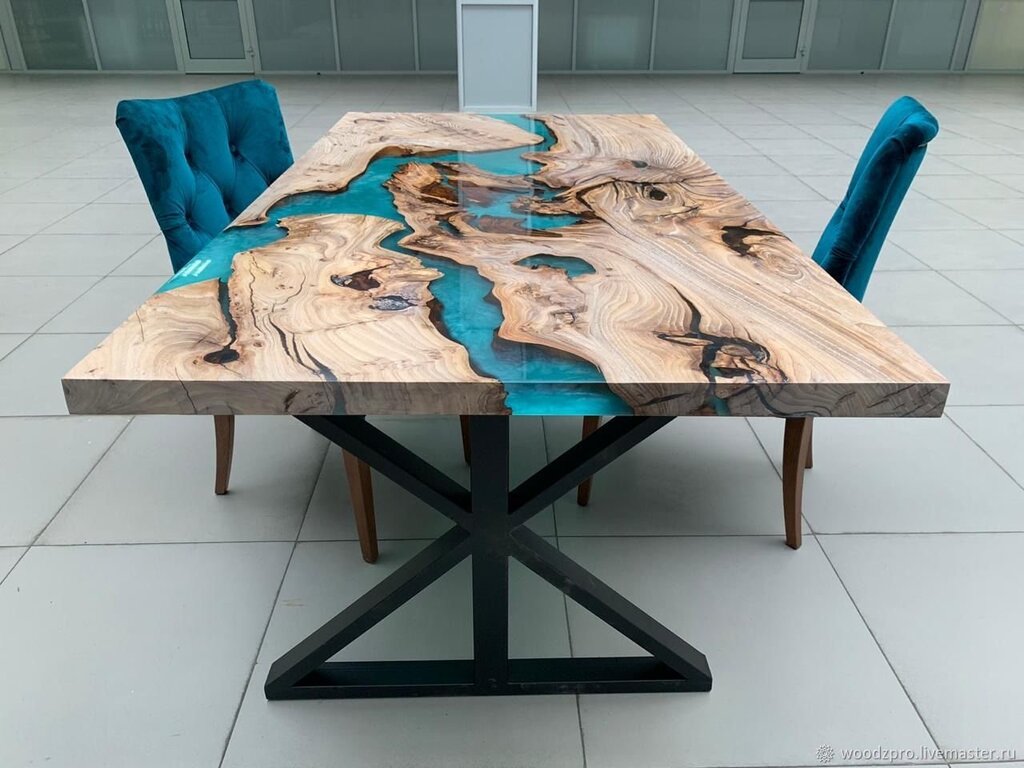 Дизайнерские столы из дерева