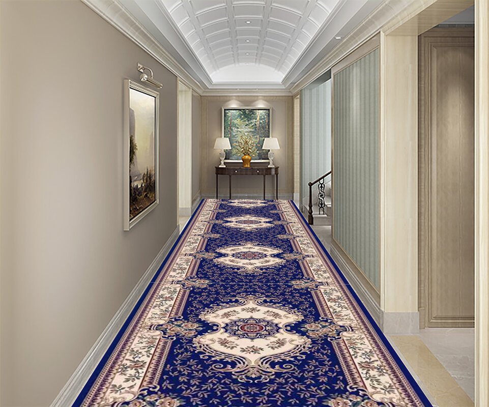 Длинная ковровая дорожка в коридор
