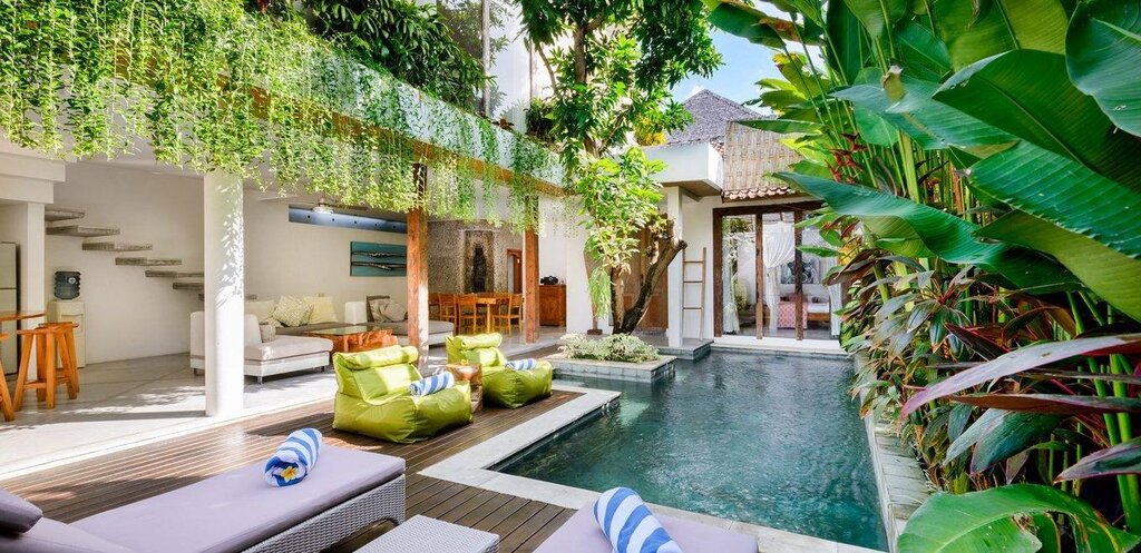 Дом в тропическом стиле