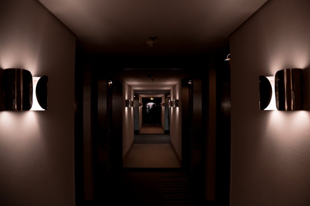 Дверь в темноте