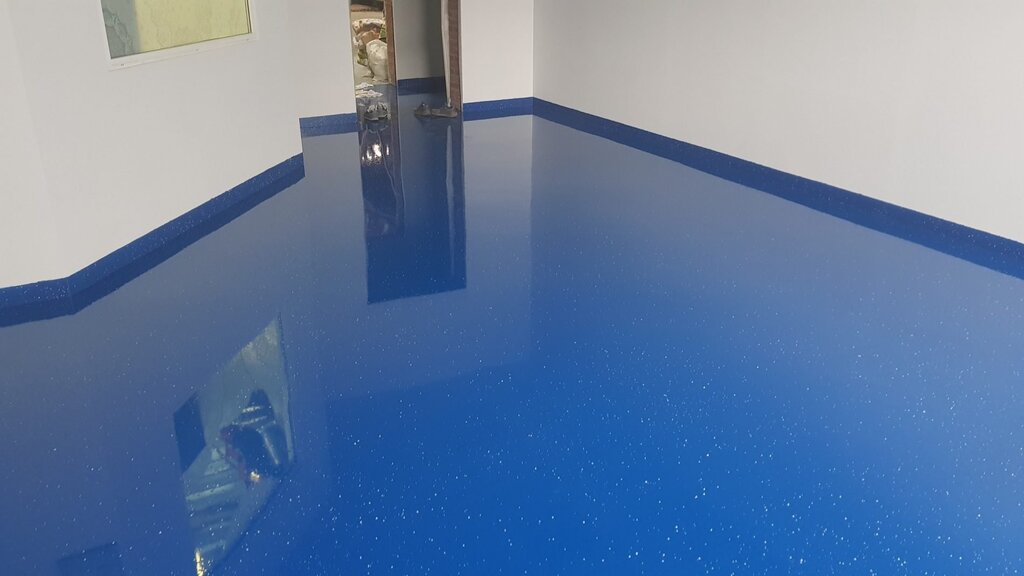 Two-component polyurethane self-leveling floor