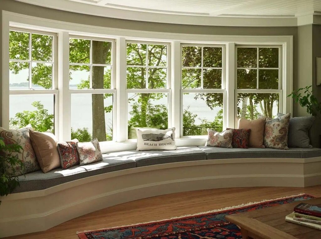 Bay window with panoramic windows