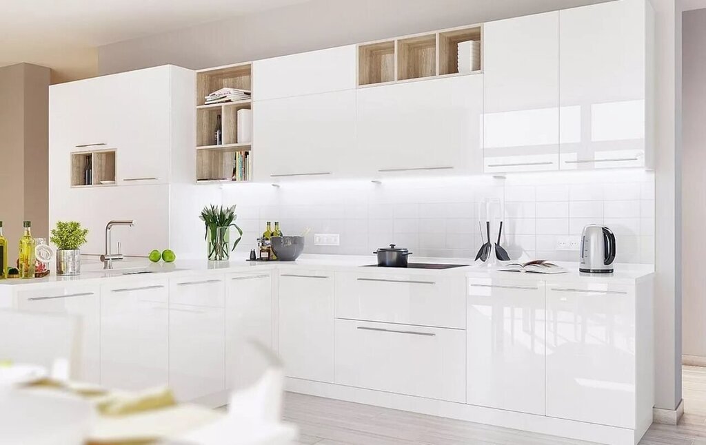 Glossy kitchen fronts