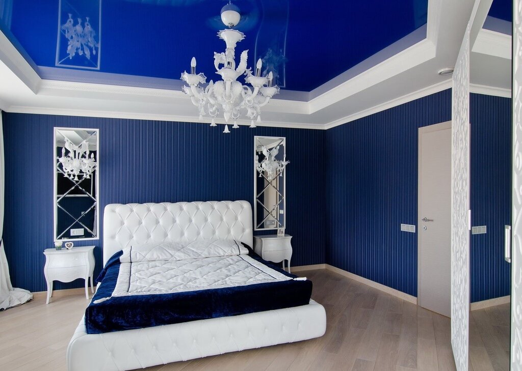 Голубая спальня