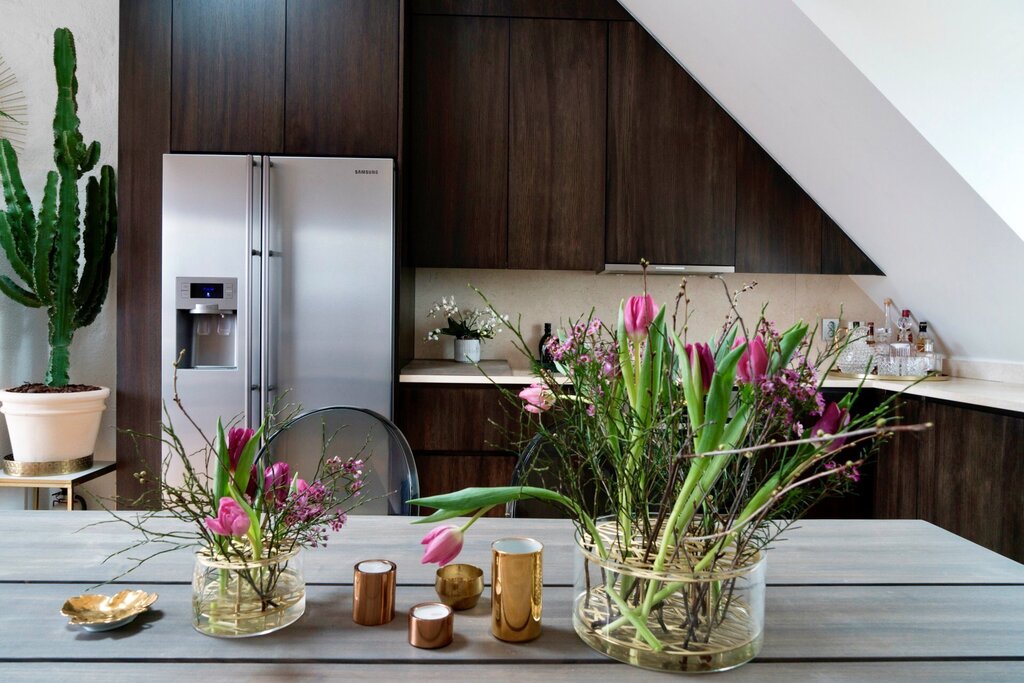 Artificial flowers in the kitchen