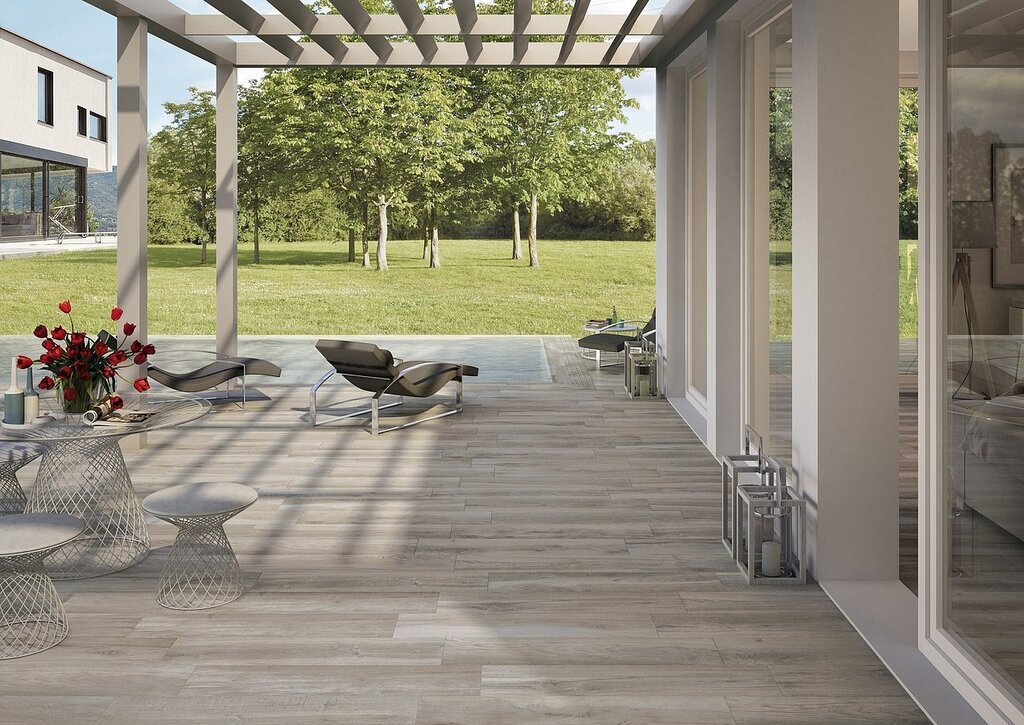 Porcelain stoneware for the terrace