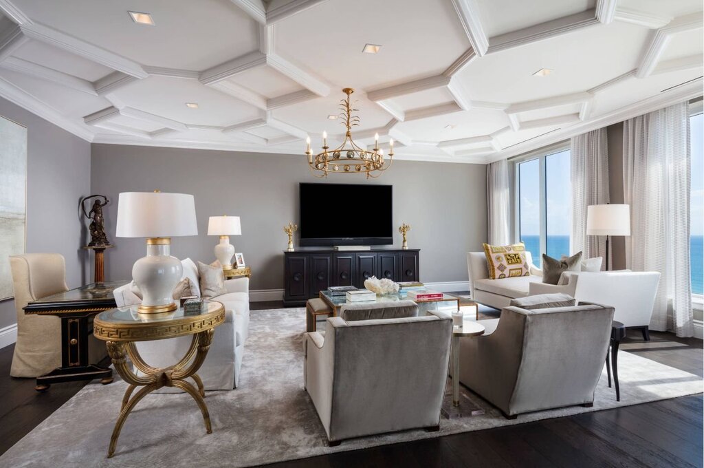 Coffered ceilings in the interior