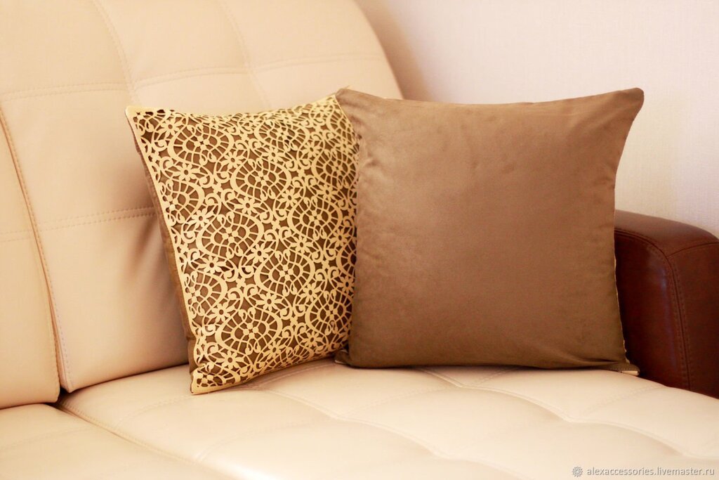 Кожаные подушки для дивана