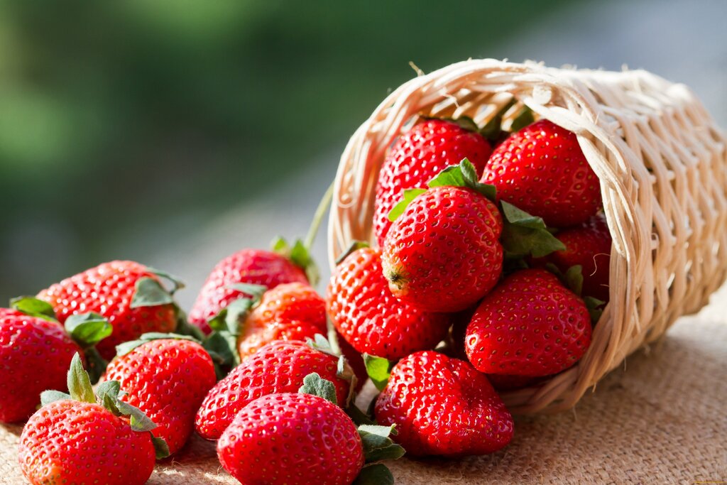 Beautiful pictures with strawberries