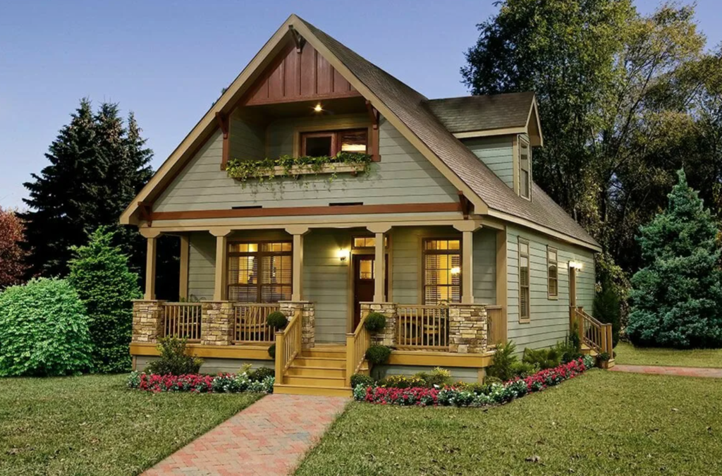 Красивый дачный домик с террасой