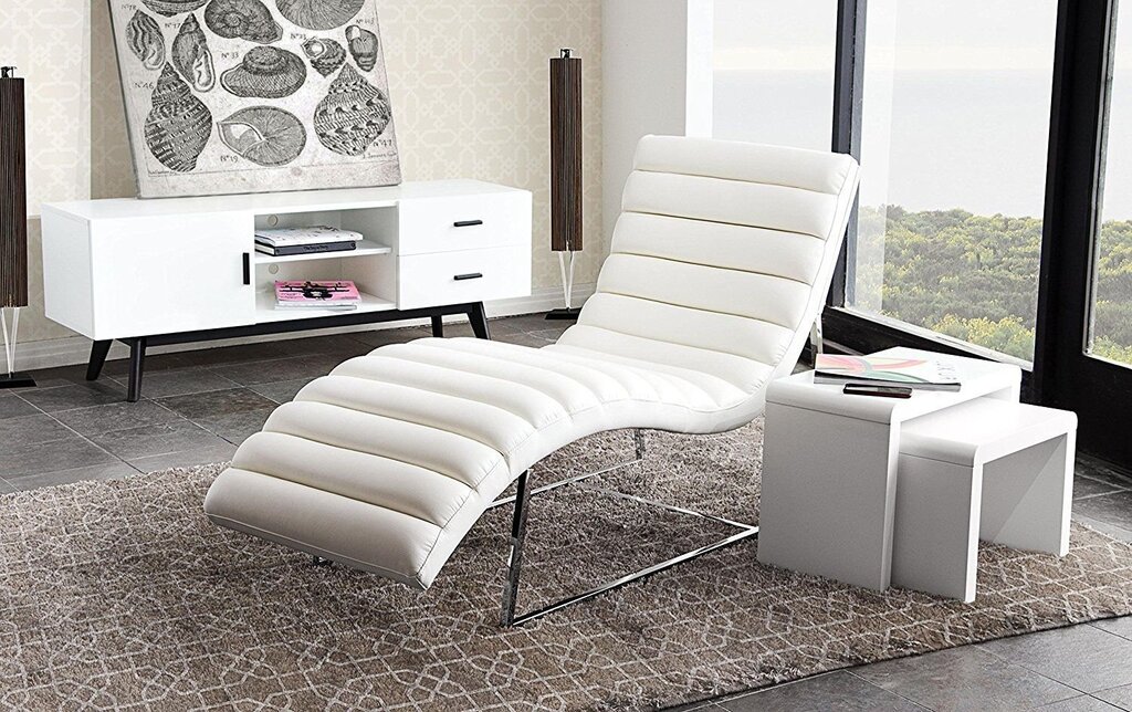 Кресло для спальни в современном стиле