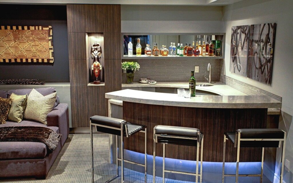 Kitchen bar in the apartment