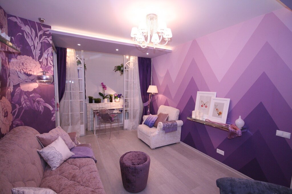 Lavender color of the walls