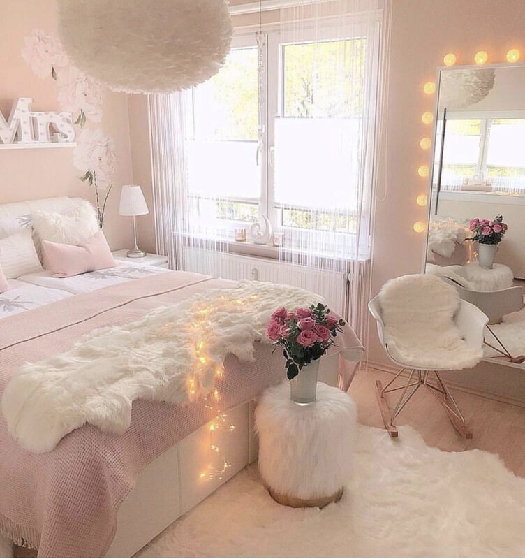 Милая розовая комната