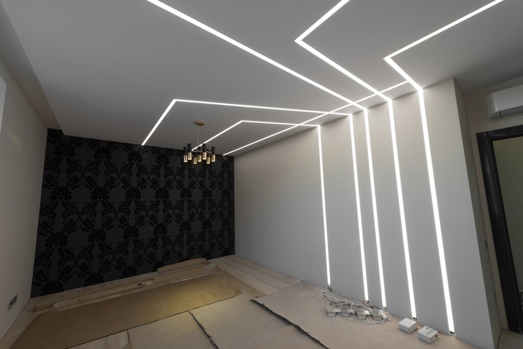 Installation of light lines in a stretch ceiling