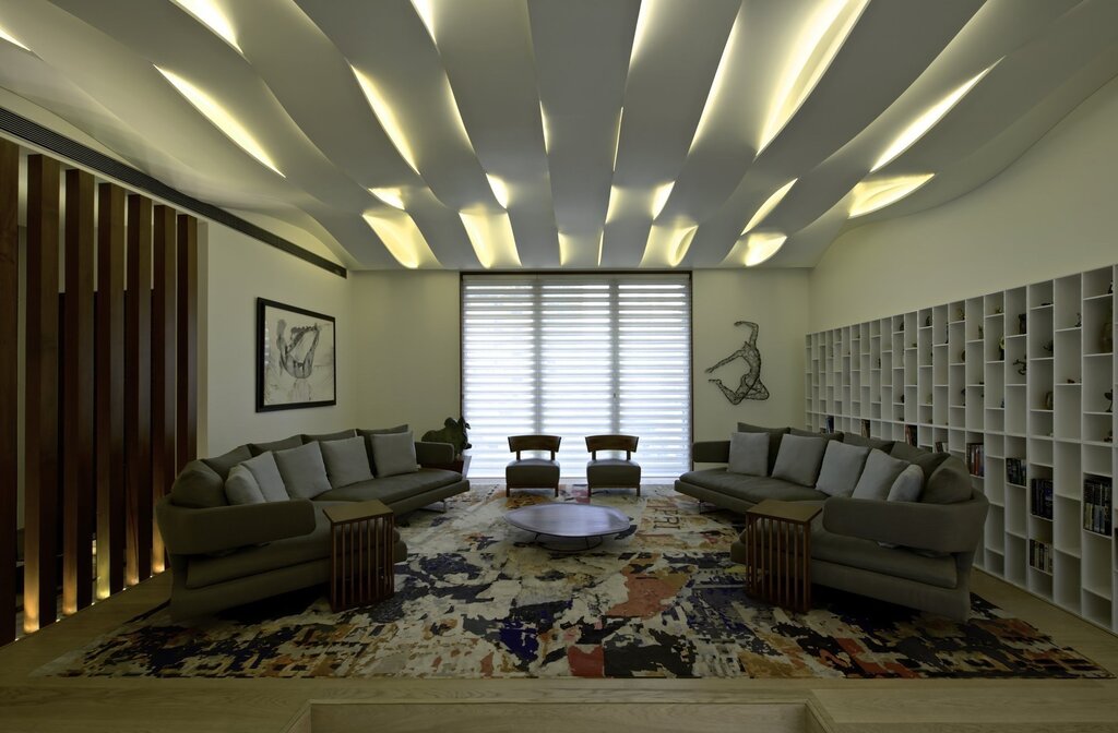 Unusual ceilings in the interior