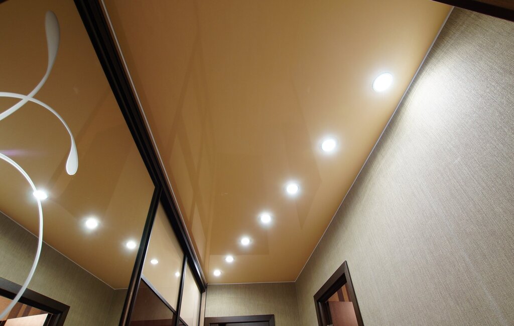 Lighting in the hallway with stretch ceilings