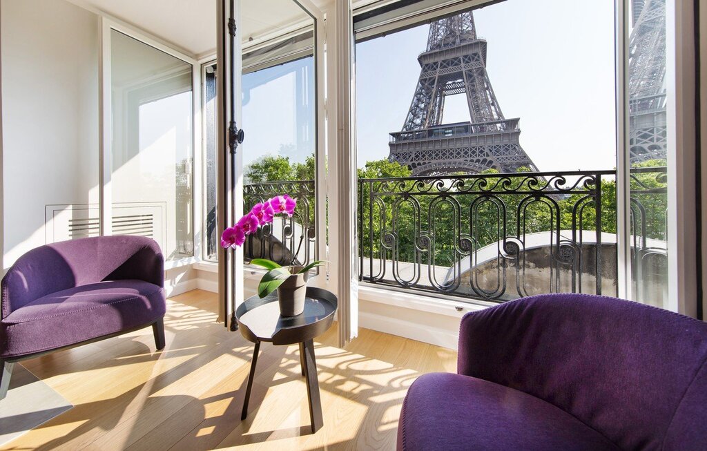 Париж из окна