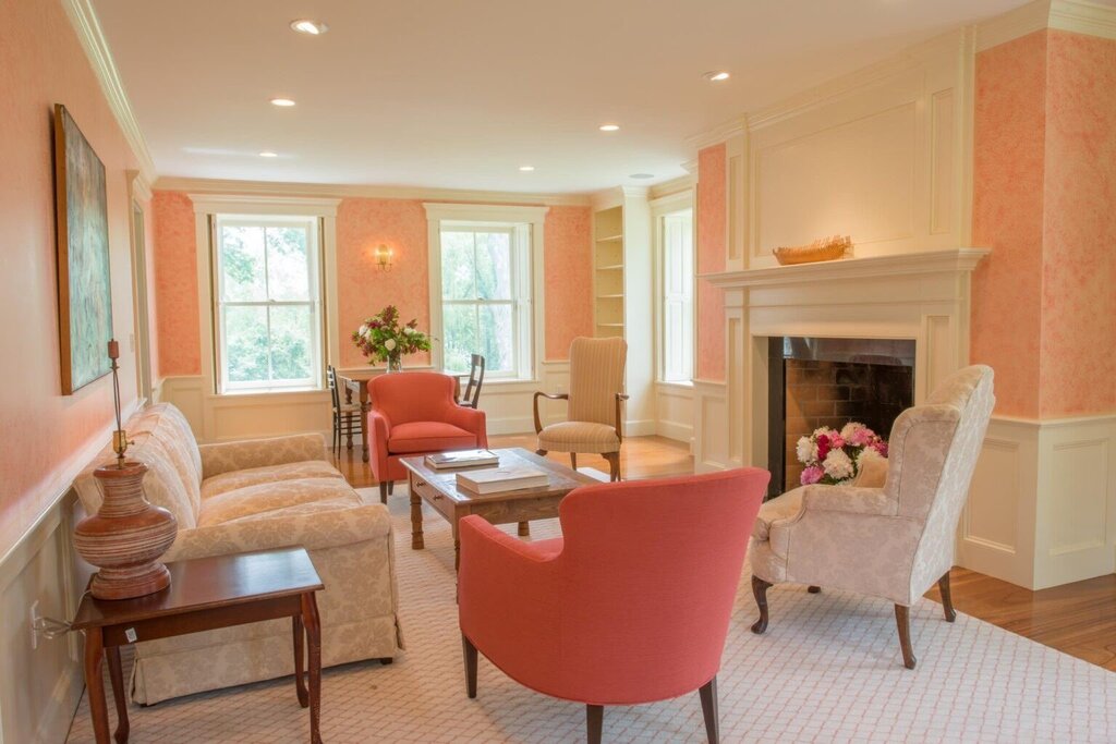 Peach color of the walls