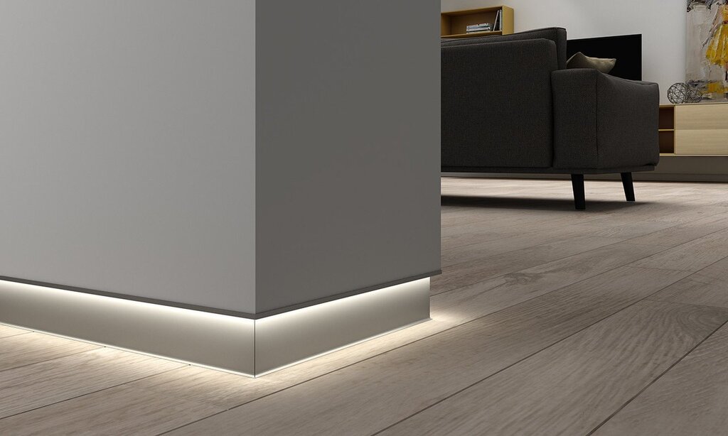 Floor skirting board with lighting