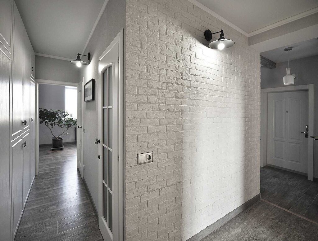 Wall tiles in a brick pattern for the hallway