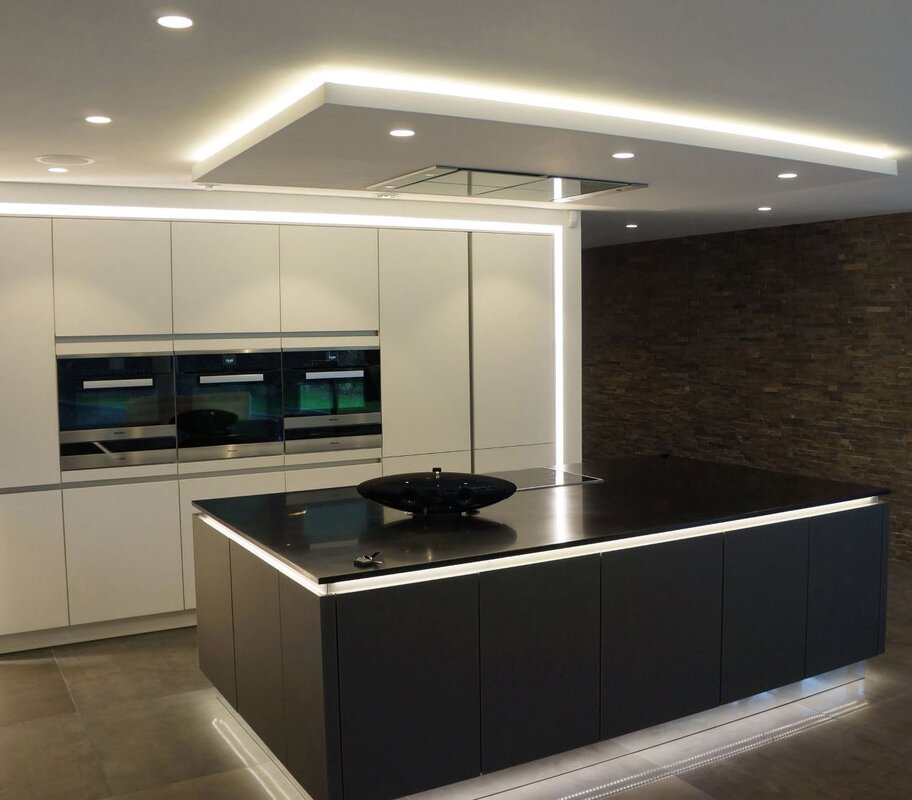 Illumination of the kitchen countertop