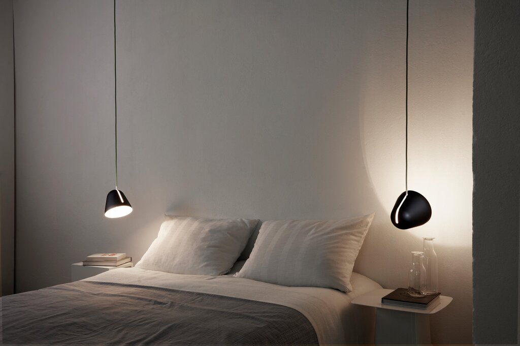 Подвесные светильники в интерьере спальни
