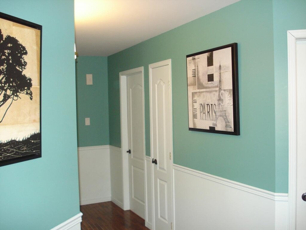 Покраска коридора в два цвета