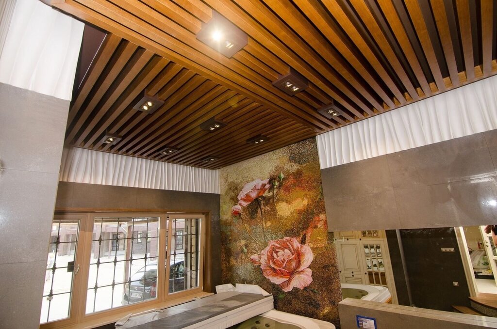 Ceiling made of wooden slats