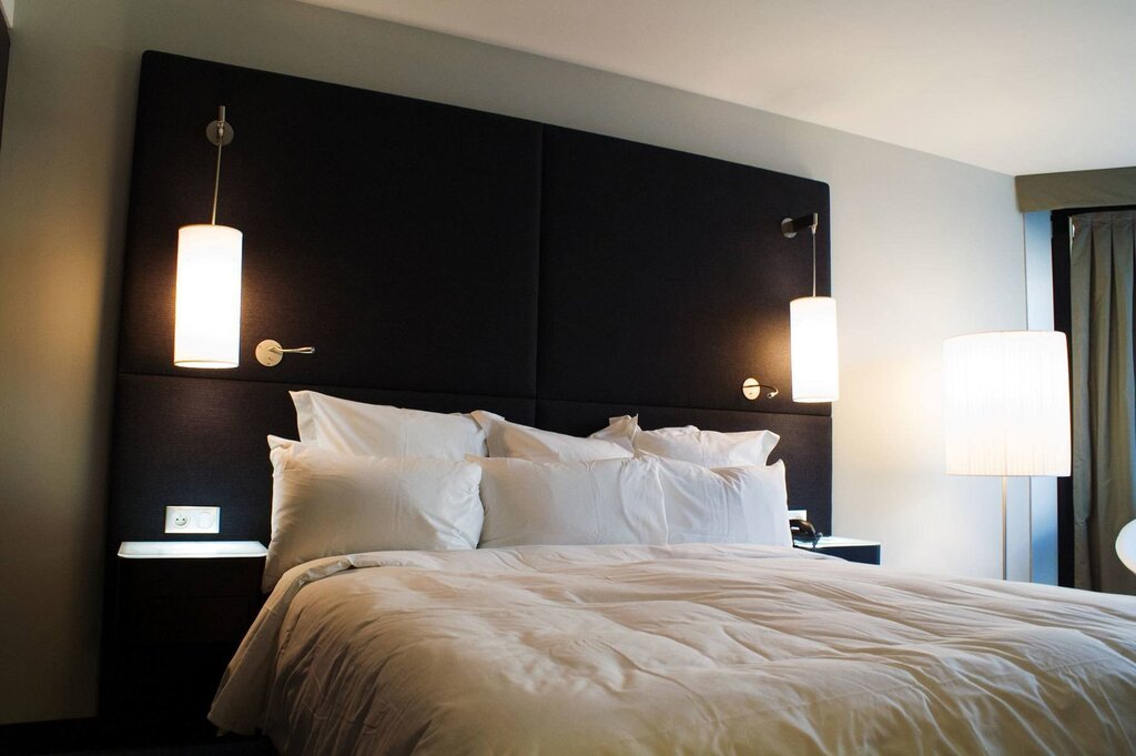 Bedside wall lamps for the bedroom