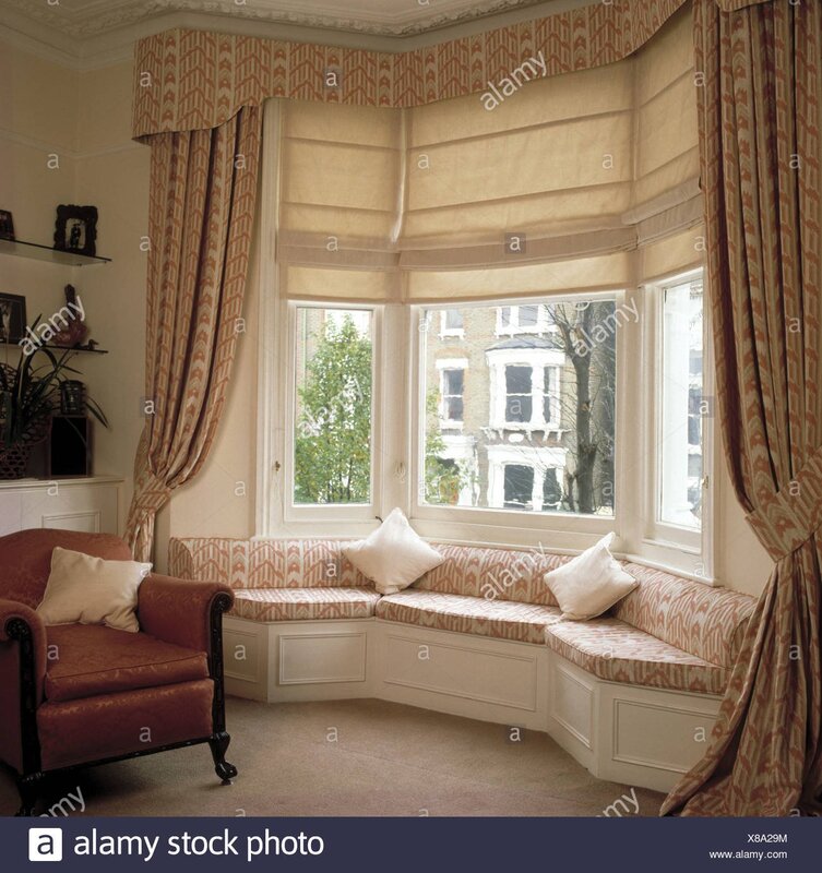 Roman blinds for bay windows 51 фото