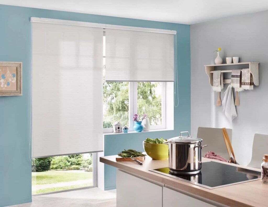 Roller blinds for the kitchen