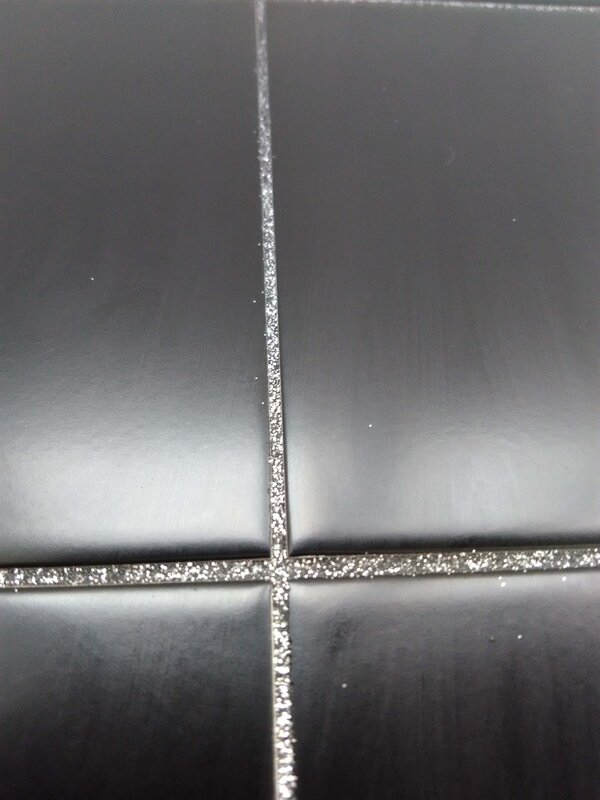 Silver grout for tiles