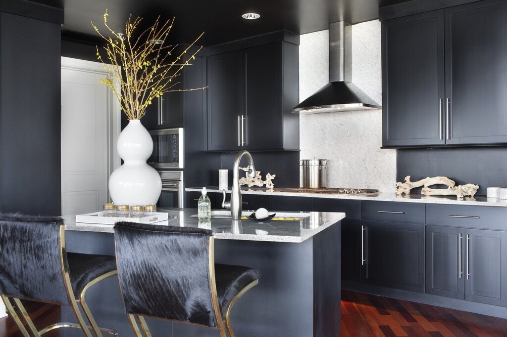 Gray-black kitchen