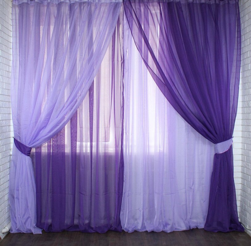 Curtains made of voile in two colors