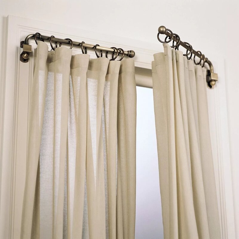 Curtains on a round rod