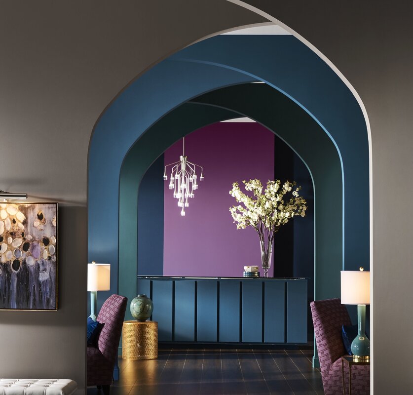 Contemporary arches in the apartment