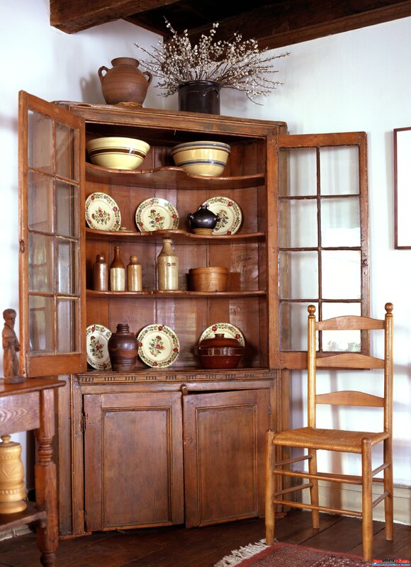 Старинные кухонные шкафы